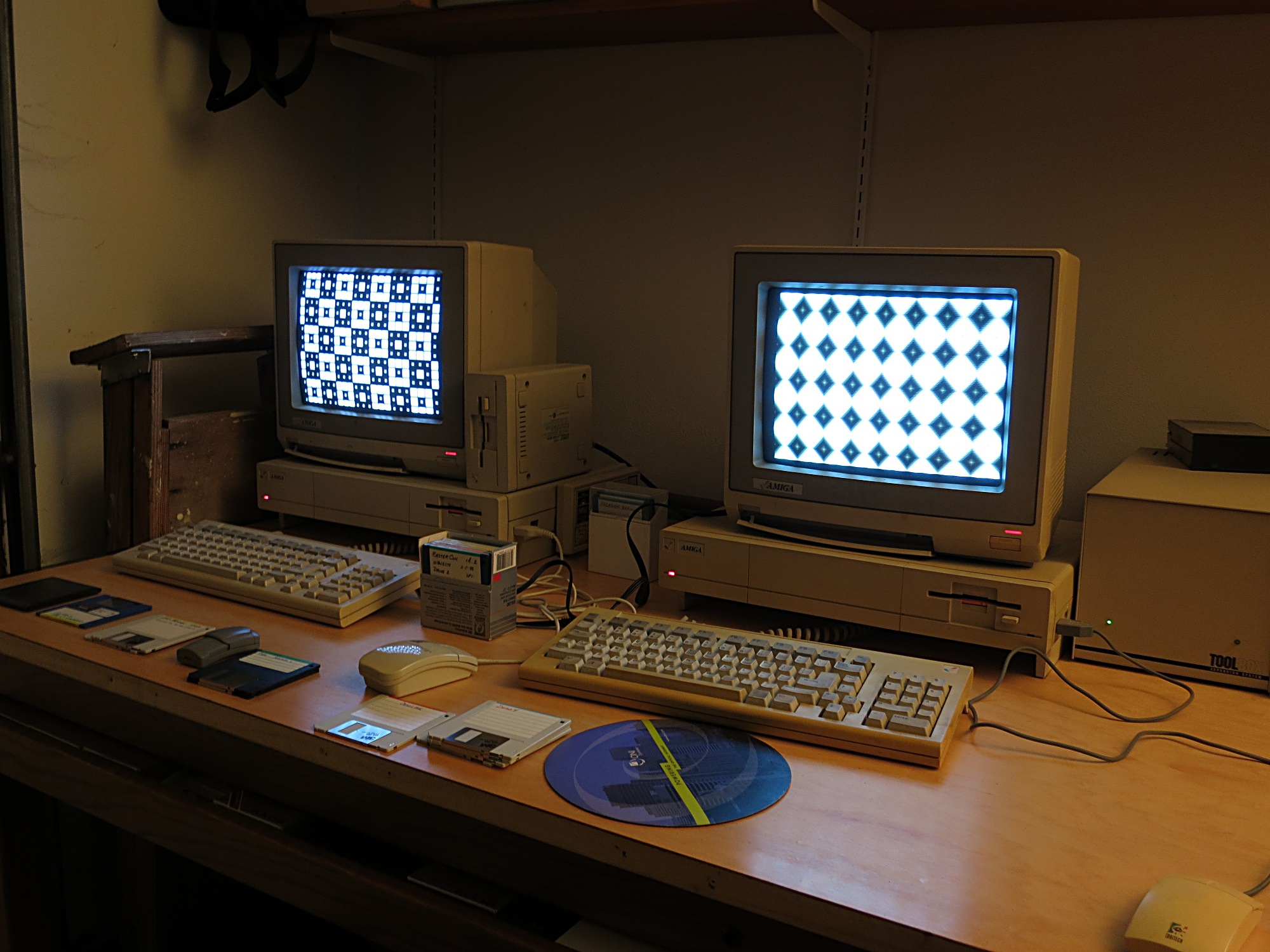 Commodore Amiga 1000s resurrected in Dave's garage