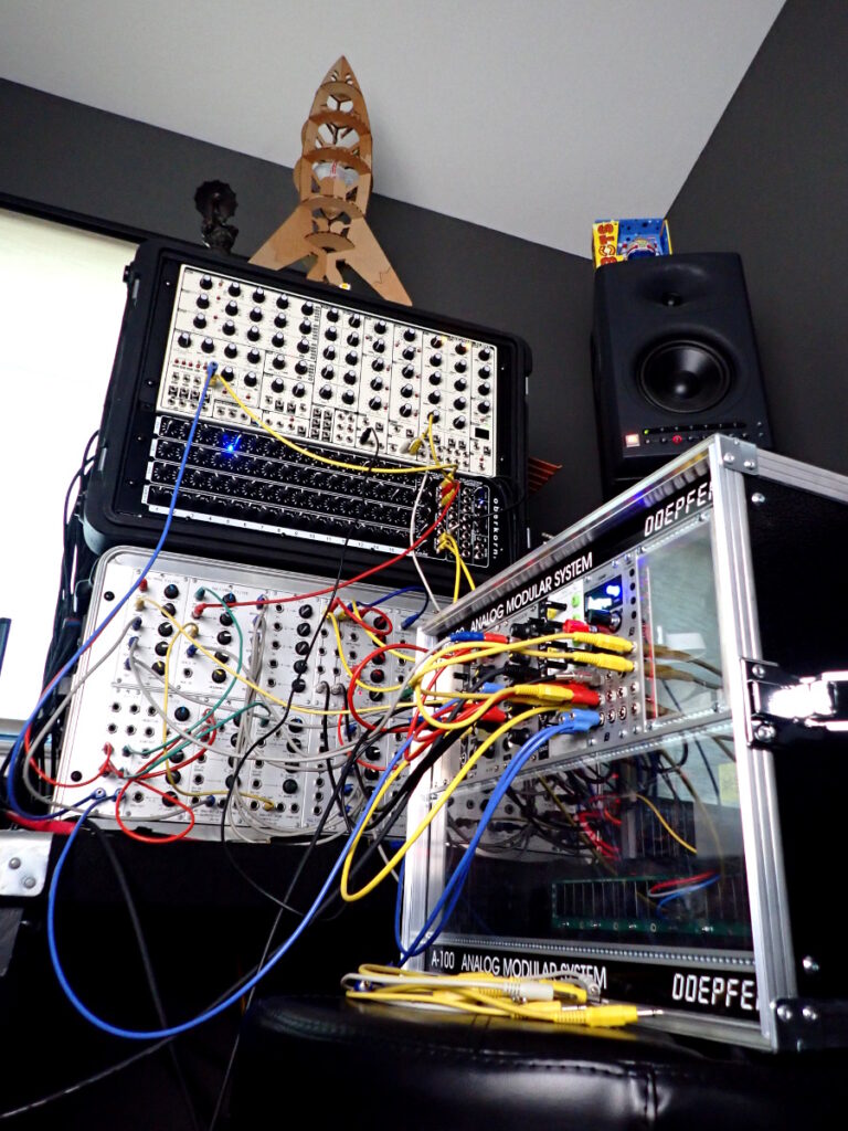 Photo of Eurorack synthesizers in the ENKaudio studio